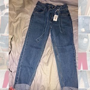 Tie waist detailed jeans